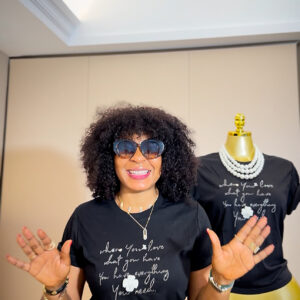 GOOD LIFE ROUNDNECK TOP
